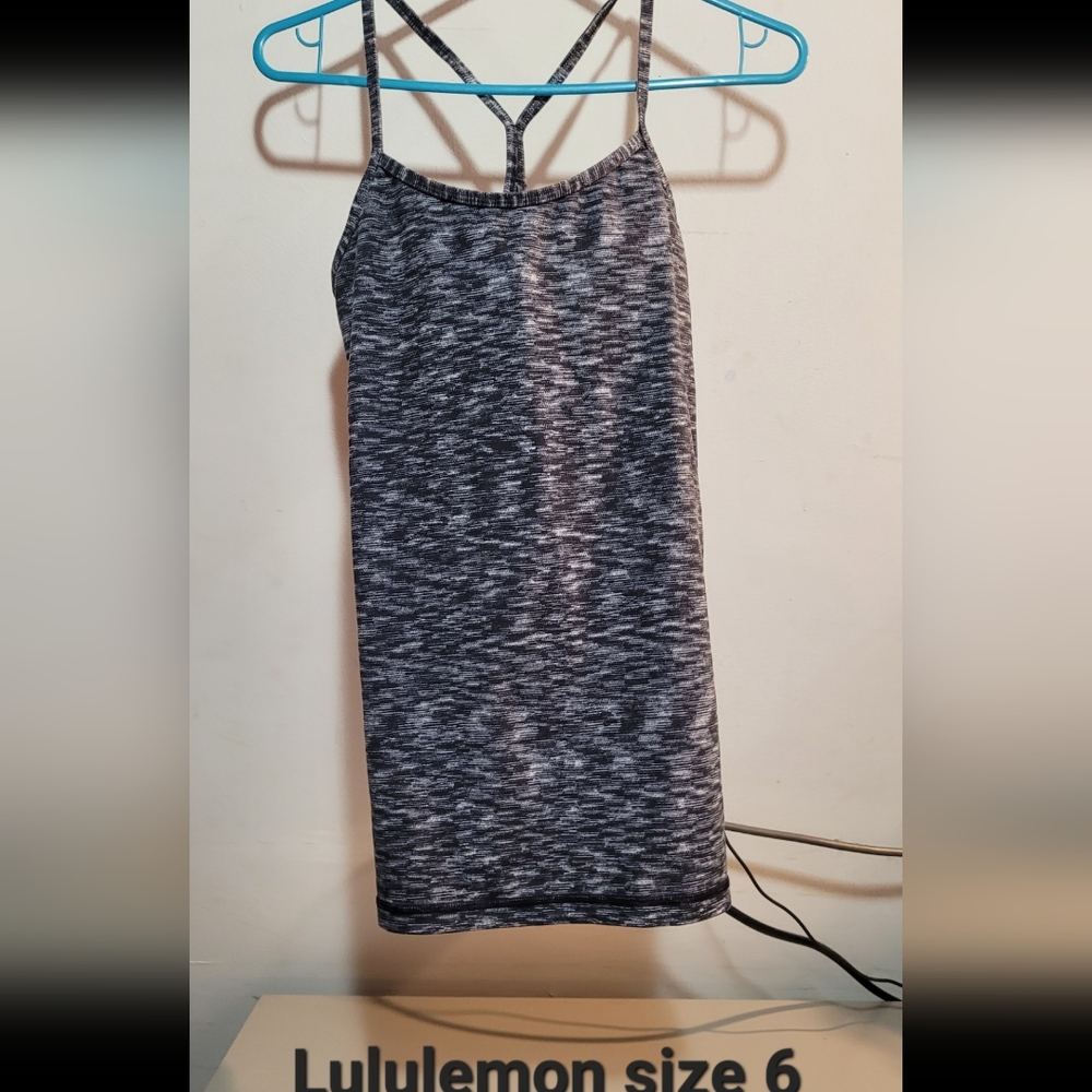Lululemon Power Y Tank Dramatic Static white and black colorway Size 6